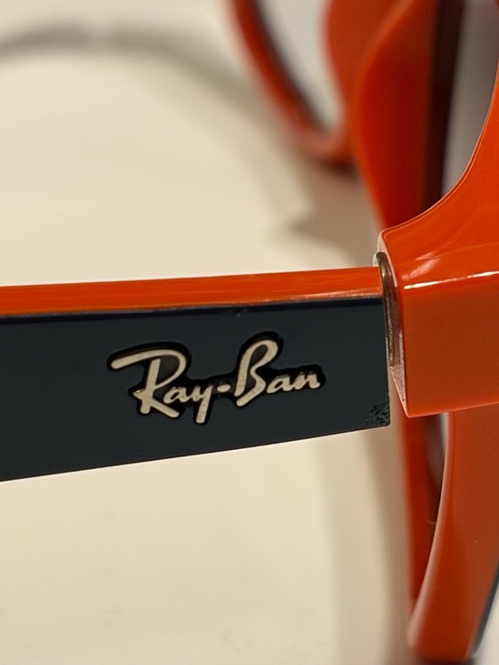 Ray-Ban Wayfarer Sunglasses Unisex
